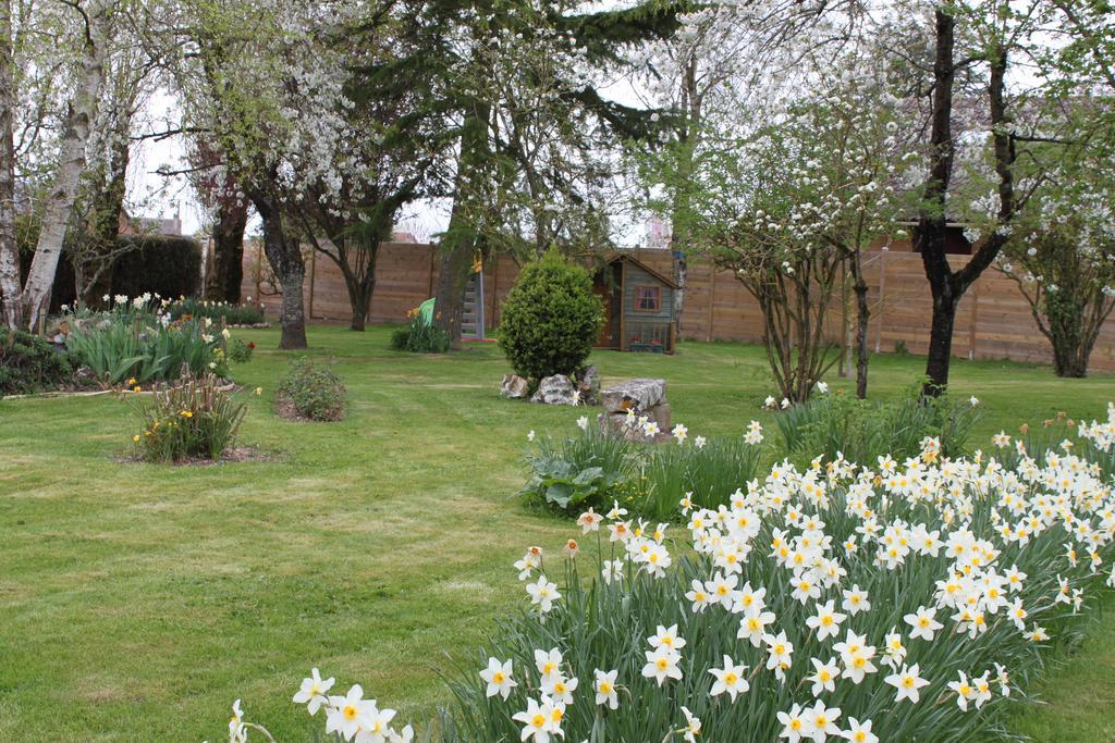 Les Logis Du Breuil Bed and Breakfast Marchéville Εξωτερικό φωτογραφία